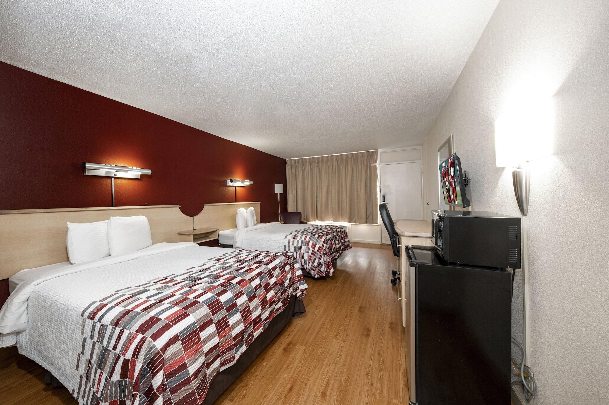 Red Roof Inn & Suites Wytheville Esterno foto