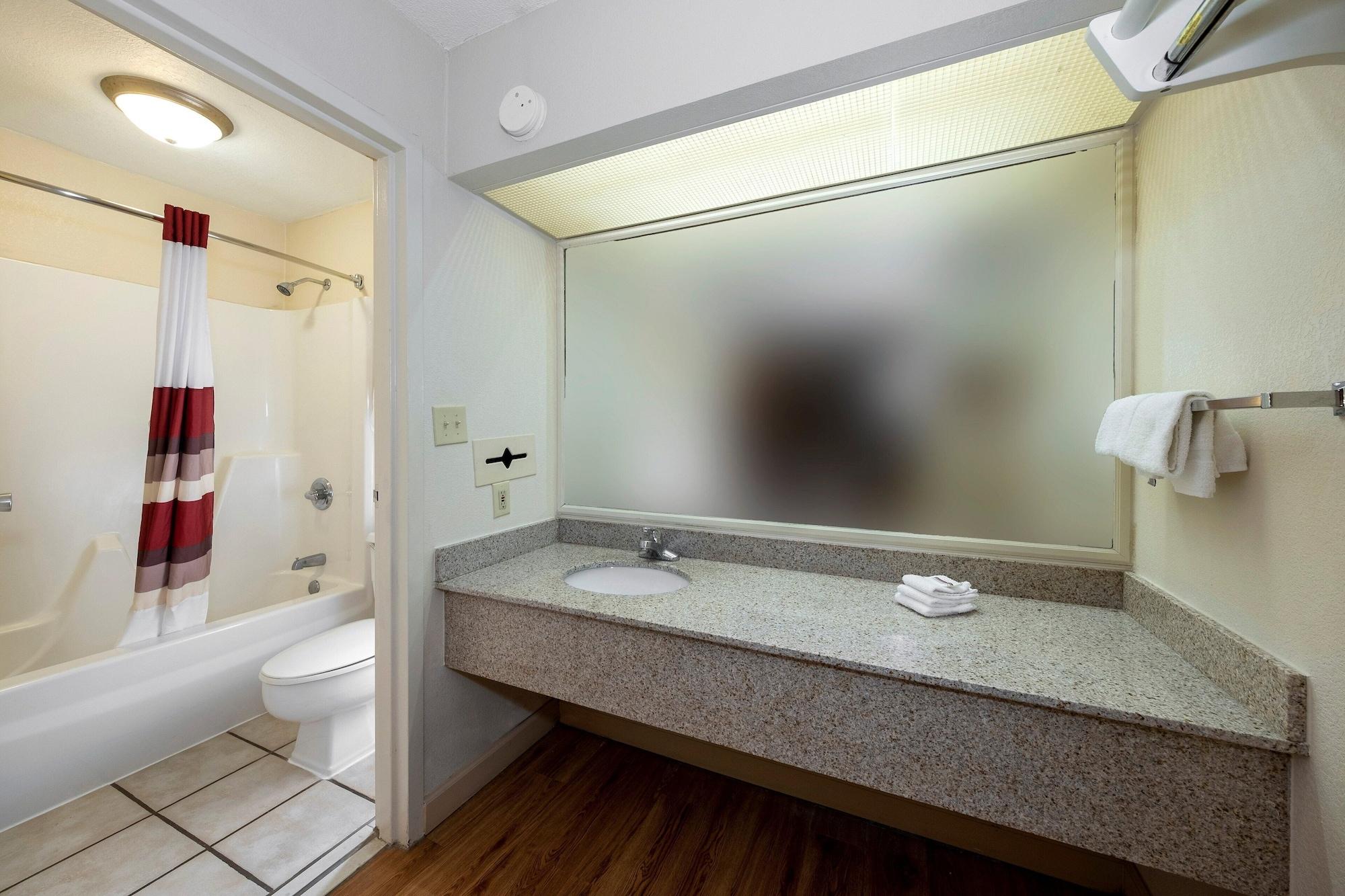 Red Roof Inn & Suites Wytheville Esterno foto