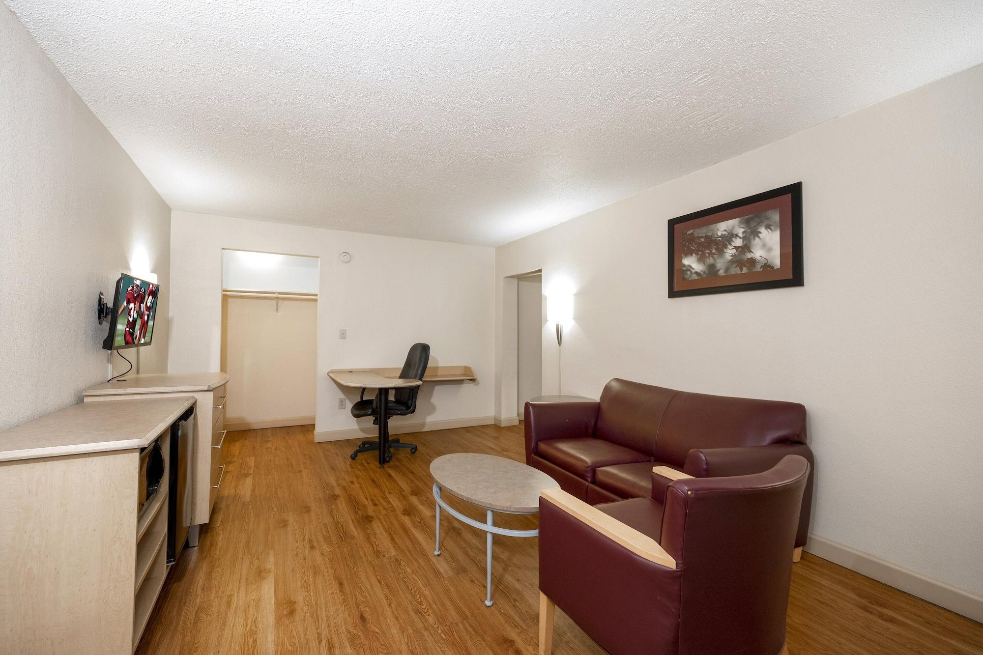 Red Roof Inn & Suites Wytheville Esterno foto