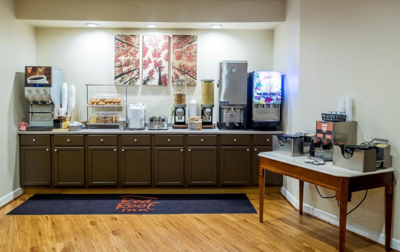 Red Roof Inn & Suites Wytheville Esterno foto